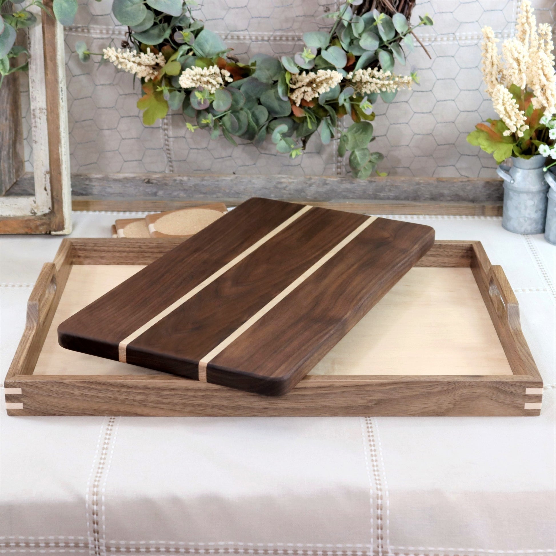2-in-1 Large Wooden Chopping Board & Serving Tray - by LARHN